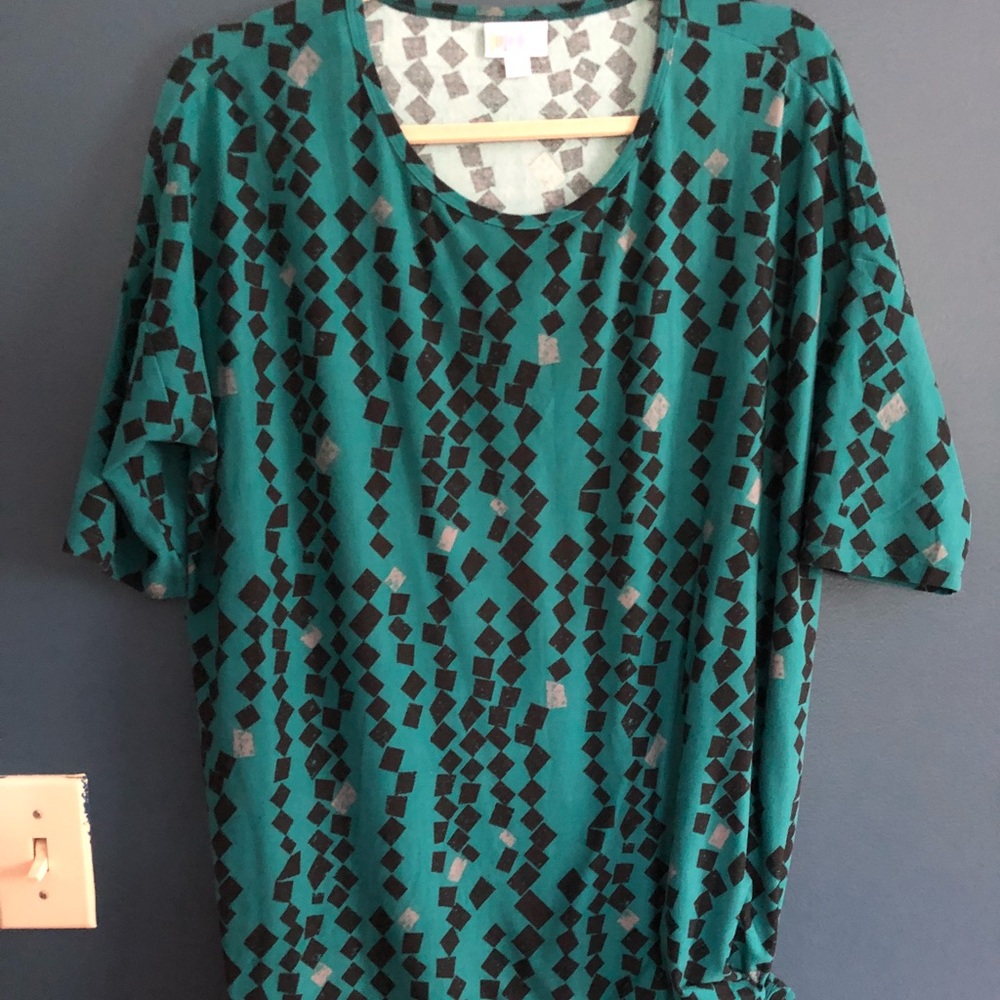 Lularoe Irma small leggings material